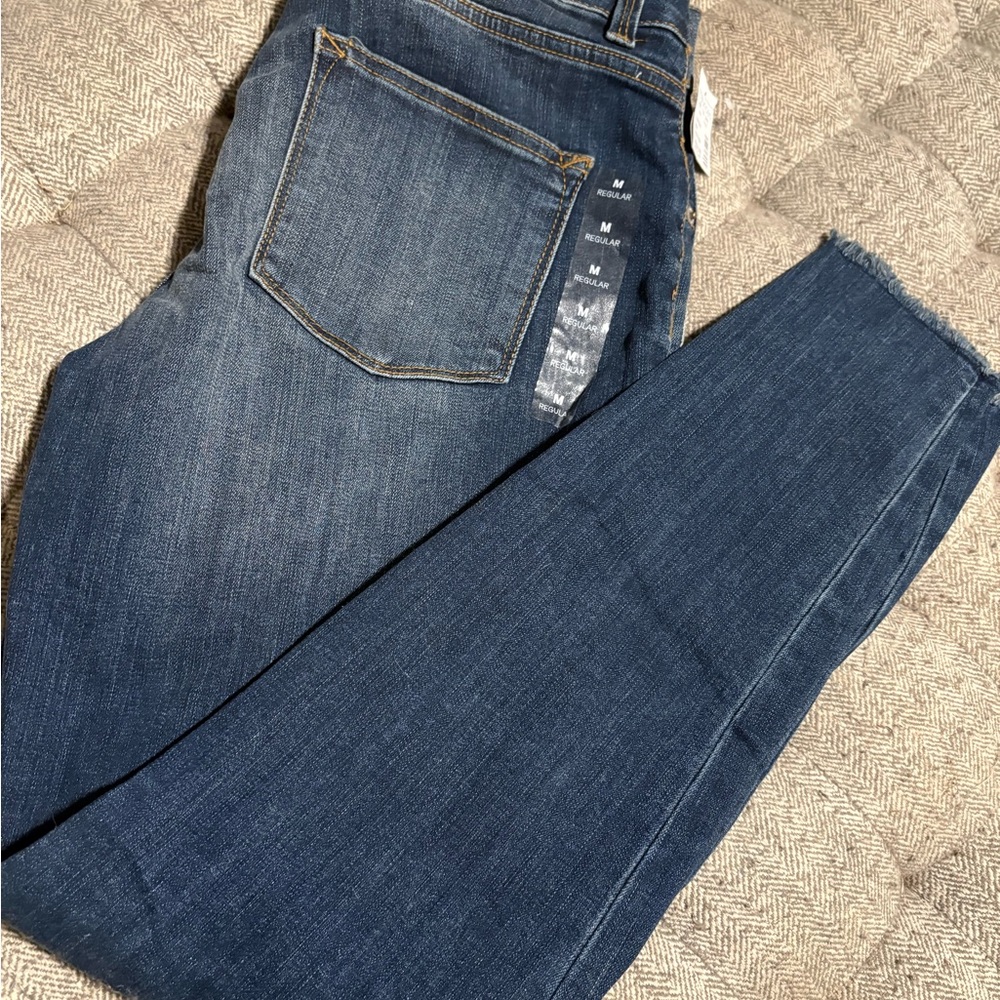 Maurice’s Highrise Ripped Jean “Jeggings ” Women’s Medium (equivalent To. 12)NWT